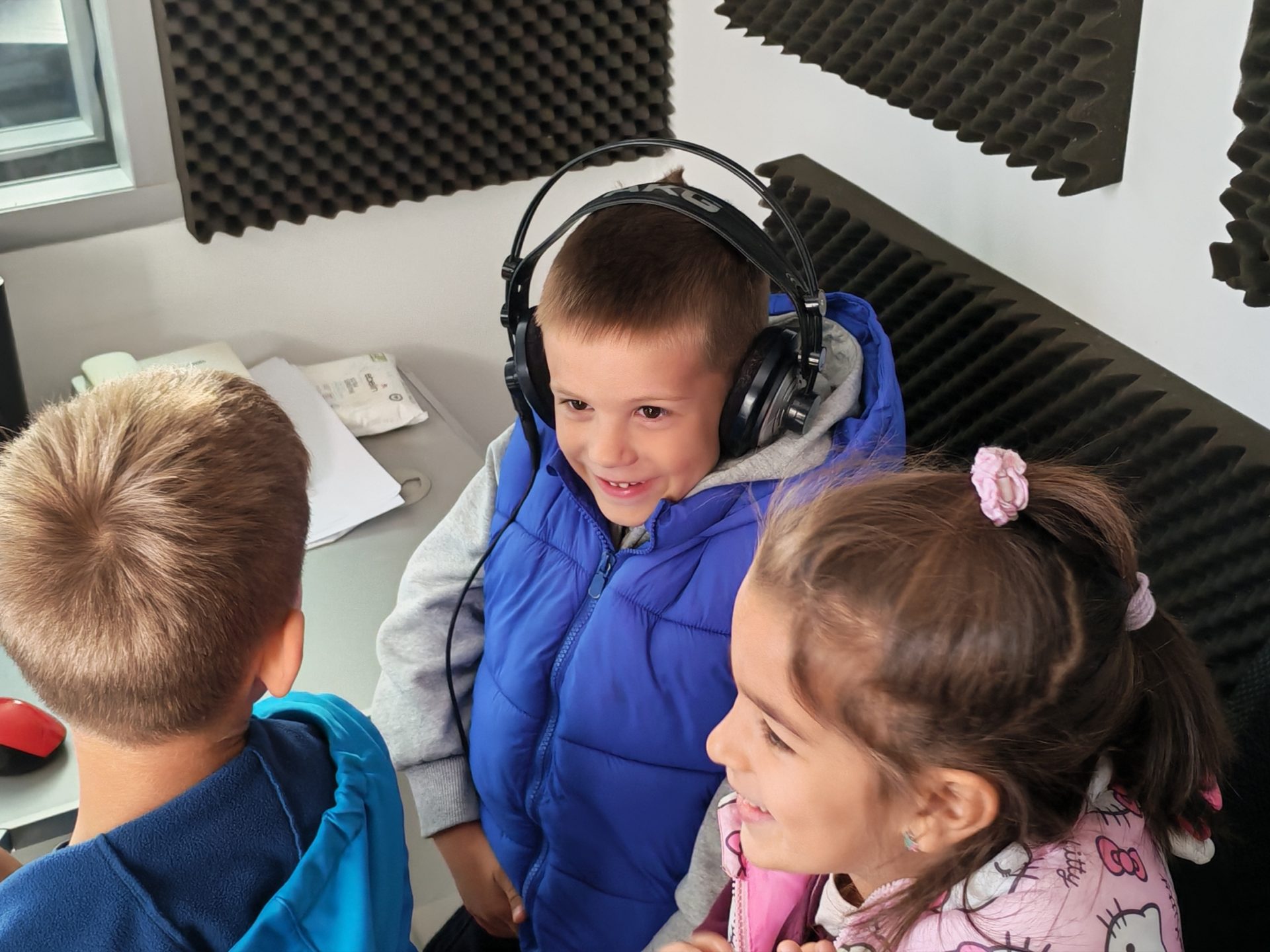 Predškolci Poletarca - poseta Radio Užicu okt. 2026. Predškolci Poletarca - poseta Radio Užicu okt. 2026.