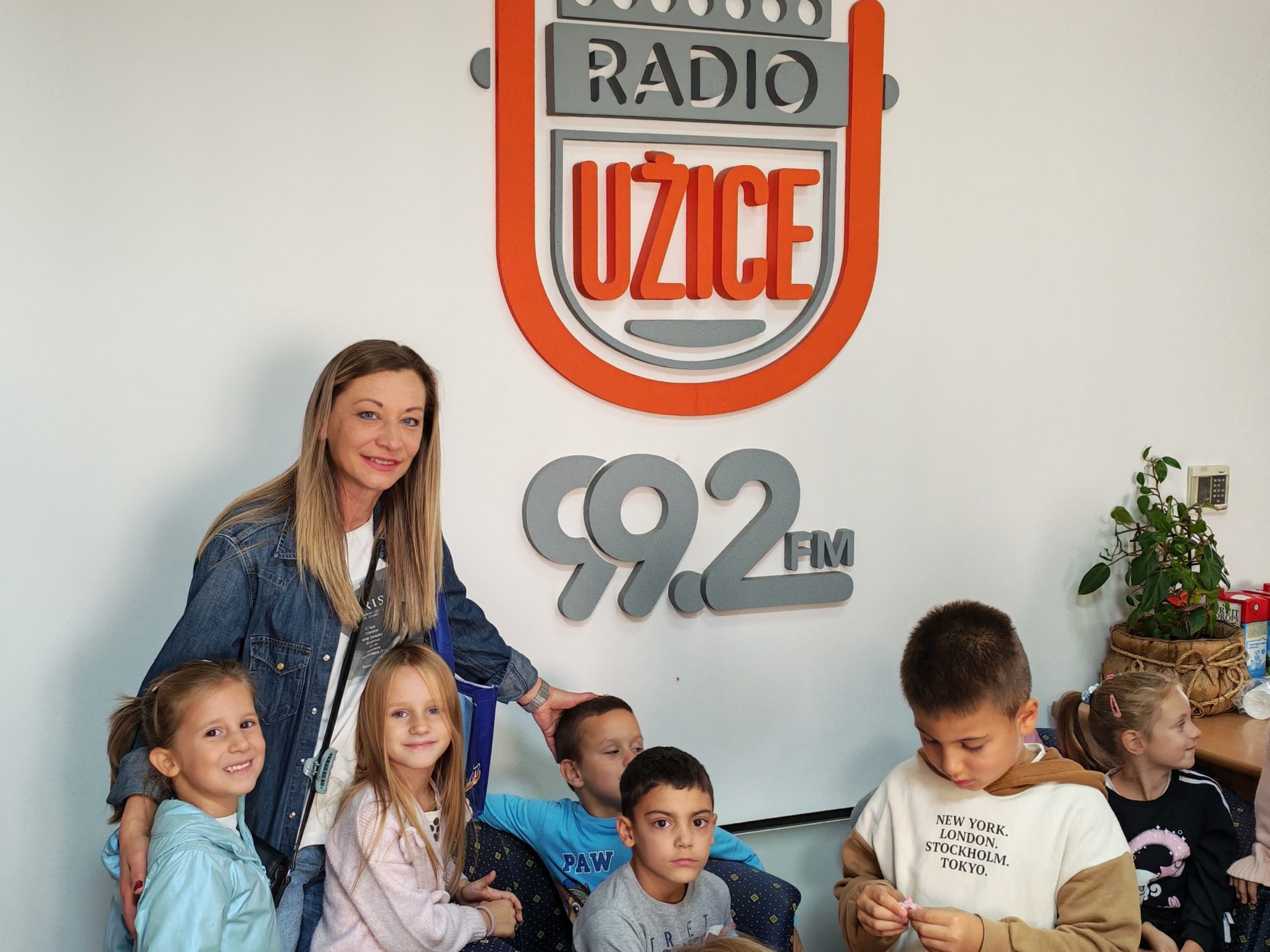 Predškolci Poletarca - poseta Radio Užicu okt. 2026. Predškolci Poletarca - poseta Radio Užicu okt. 2026.