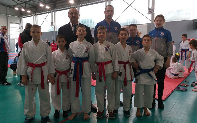 Osam zlatnih medalja za karatiste