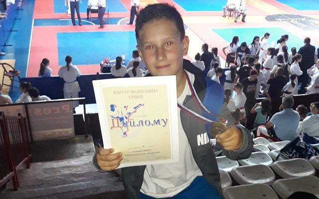Četiri medalje za karatiste