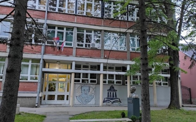 Pitanje zaposlenja ključno za budućnost nastavnika maternjeg jezika