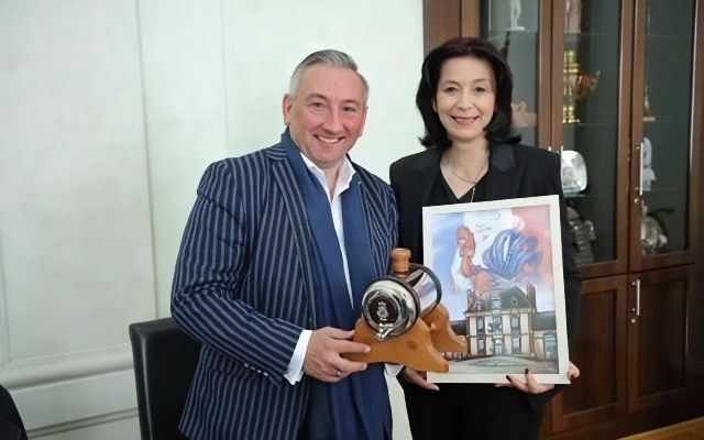 Gradonačelnici, Frank Fonten i Jelena Raković Radivojević