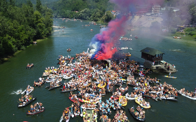 Održana 31. Drinska regata: Više od 15.000 učesnika uživalo u spustu Drinom