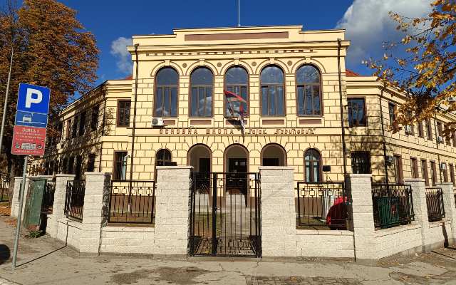 Nova ograda za novu školsku godinu