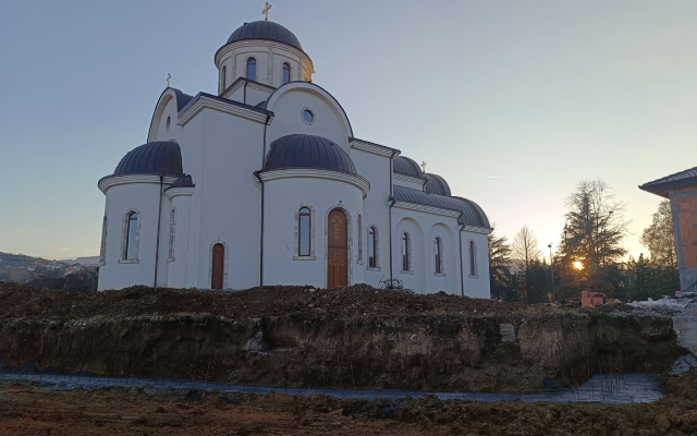 Bajina Bašta: Počeli radovi na uređenju prostora između crkve, škole i sportske hale