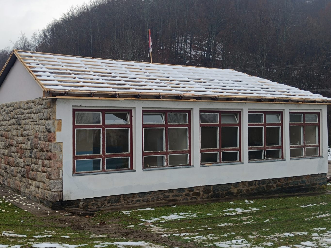 Novi krov u seoskoj školi uz podršku lokalne samouprave